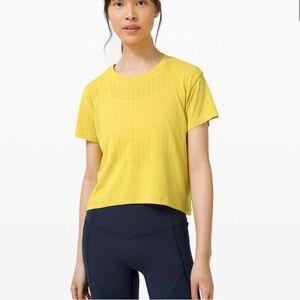 Lululemon Train to Be Short Sleeve Women's Size S Soleil Yellow Athletic Shirt